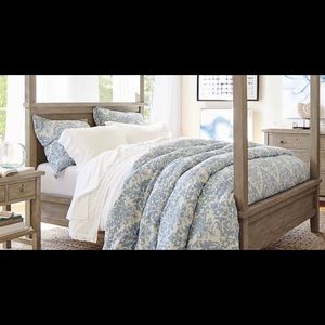 Duvet cover and 2 shams